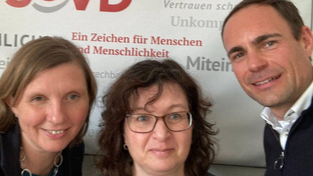 V. li.: MdB Corinna Rüffer, Sozialrechtsberaterin Andrea Klosova und Landesgeschäftsführer Christian Dirb